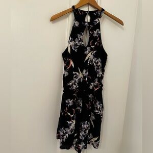 Chic Backless Floral Romper Dress in Black